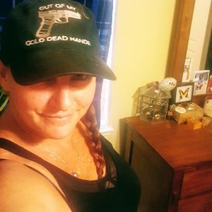 Meet your Posher, Kira